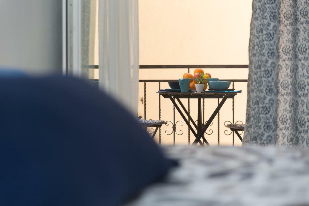 Degrassi Square Apartments (Adults Only) Vrsar Ngoại thất bức ảnh