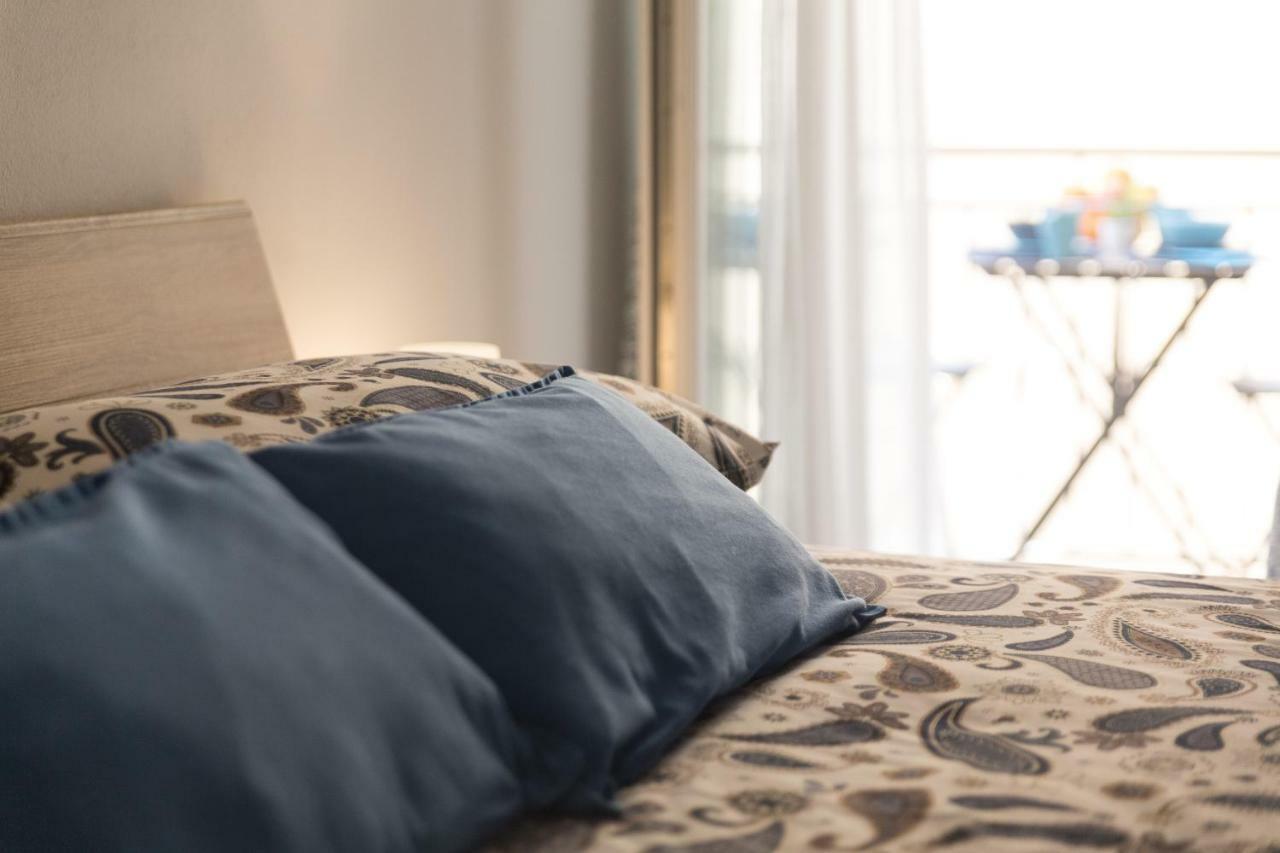 Degrassi Square Apartments (Adults Only) Vrsar Ngoại thất bức ảnh